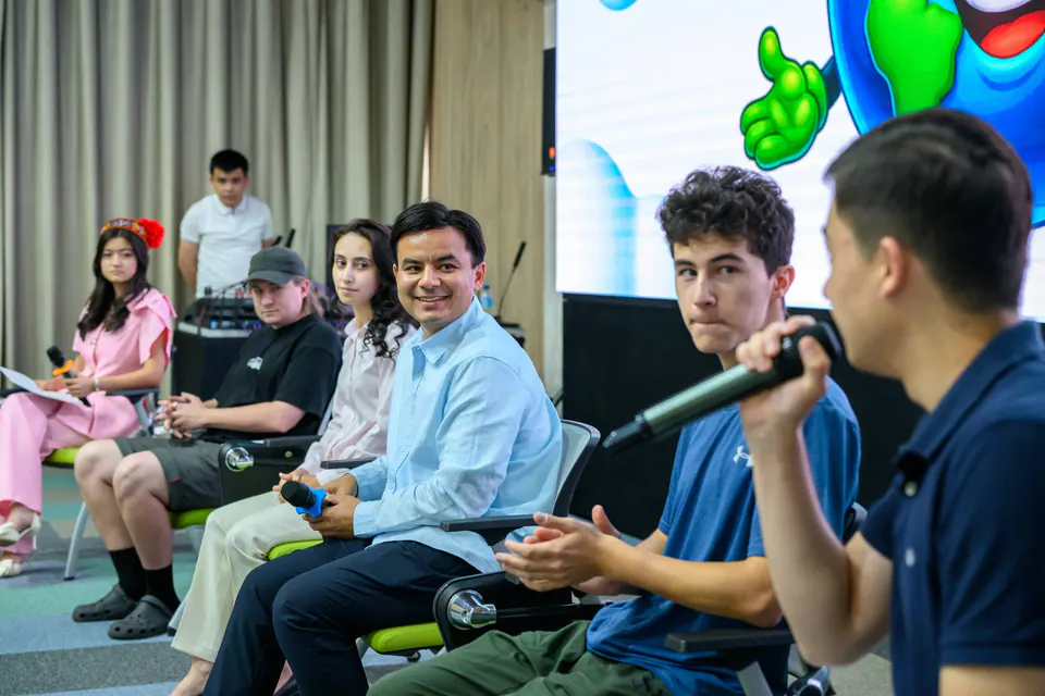 Speaking at the Cohort 2 closing ceremony.