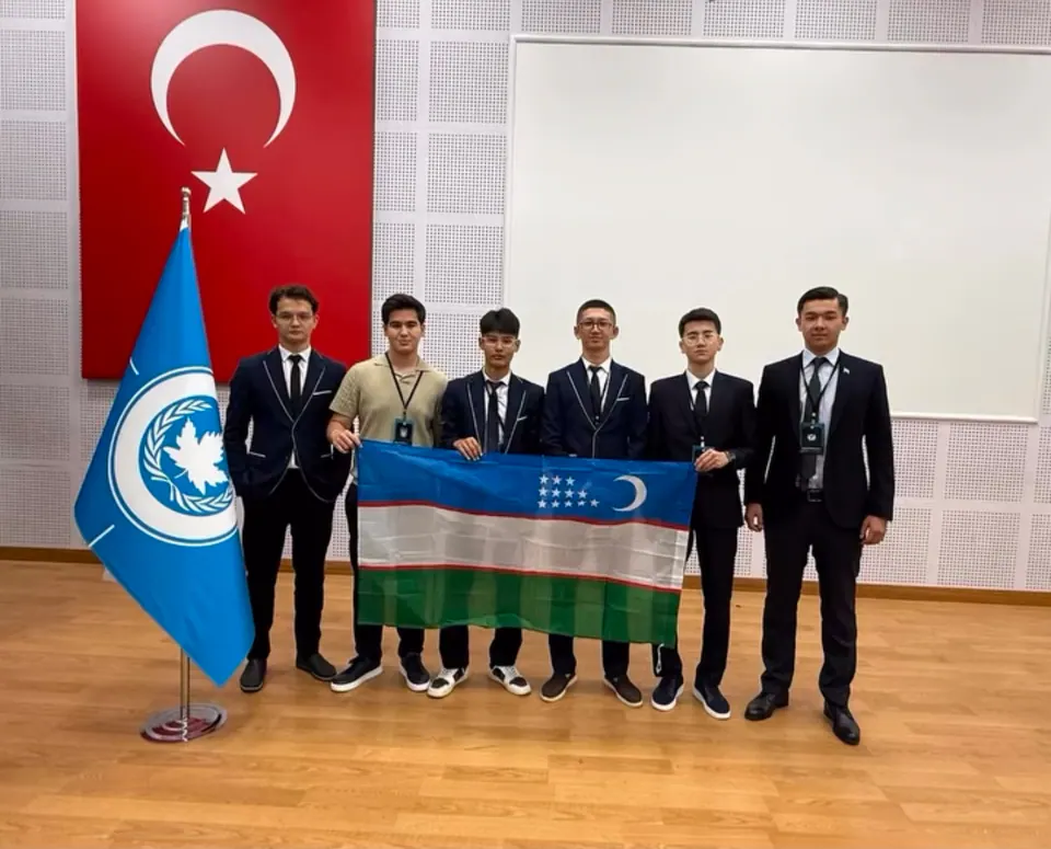 Our 7-member delegation from Uzbekistan at ESDALMUN’25.